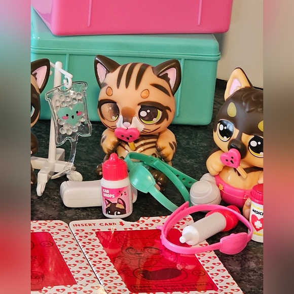 TLC Kritters Series 3 Boo Boo Better Bengal Cat Beagle Dog Golden Vet Doc Lot - Picture 5 of 10